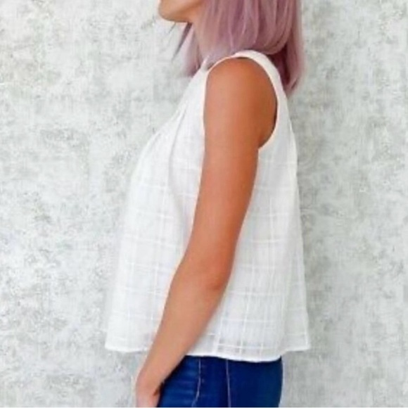Current Air Anthropologie White Mesh Overlay Detail Sleeveless Tank Blouse XS - Picture 2 of 11